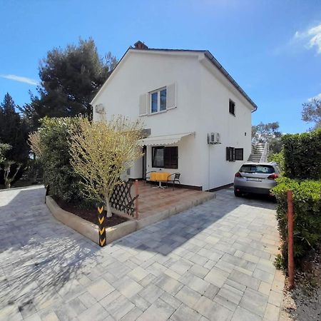 Lovely Studio Malina Close To The Beach كرك المظهر الخارجي الصورة