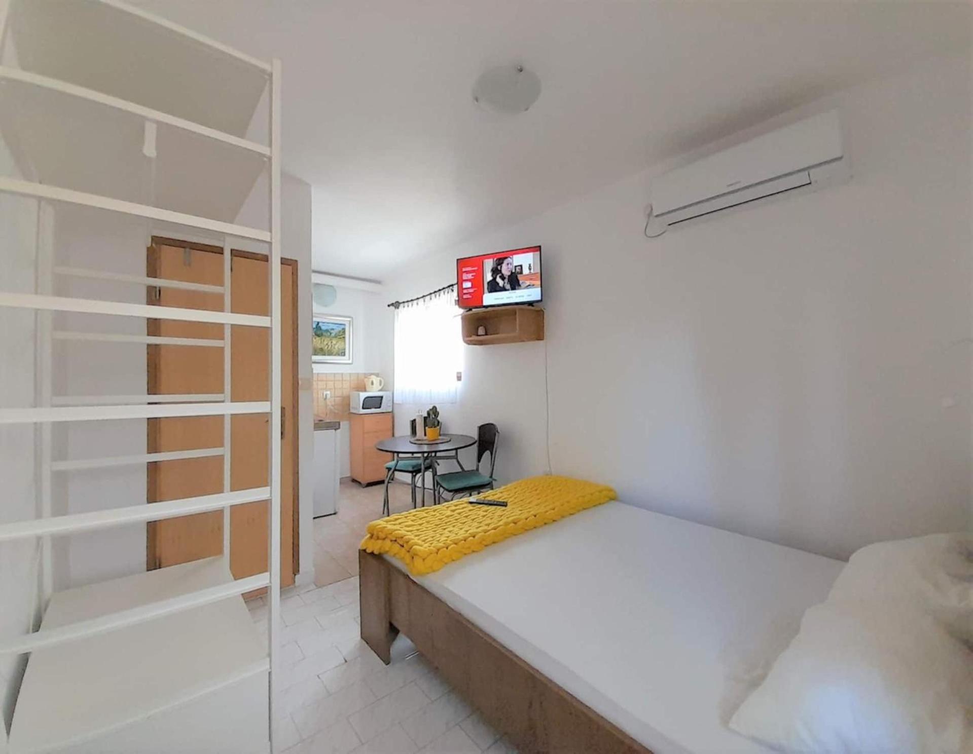 Lovely Studio Malina Close To The Beach كرك المظهر الخارجي الصورة
